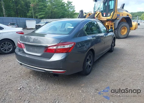 2016 Honda Accord Lx z USA, uszkodzony, nr VIN 1HGCR2F32GA211772